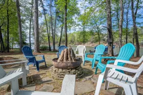 Reynolds | Fall Waterfront and Golf Escape - Image 4