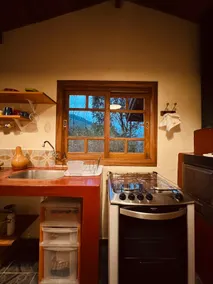 Cottage with Internet and Private Lake - Image 4