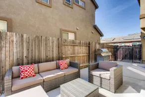 GiannoSilverHome: (Sleeps 6), W/BBQ, Near Downtown - Image 4
