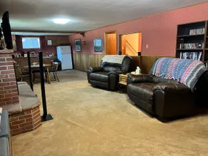 Comfortable and Spacious Garden Level Suite - Image 4