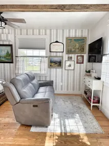 Meadowlark Cottage apartment, private entrance - Image 5