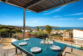 Seaview Garden Villa - Heated Pool & Sauna - Image 3