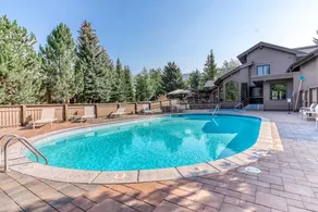 Remodeled 1BR Ski In/Out Mountainview Snow Creek - Image 4