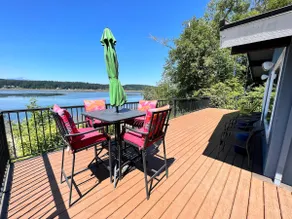 Hood Canal Waterfront Retreat - Image 2
