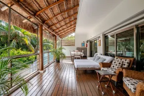 Stunning Luxury 5BR Villa with Waterfront Views - Image 3
