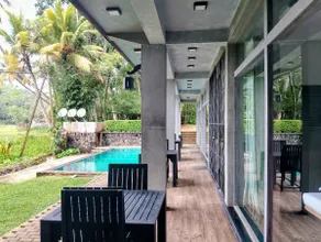 Leisure Land- 3 Rooms Bungalow with a Private Pool - Image 4
