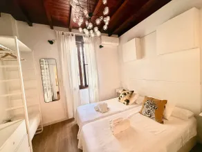 Live Like a Local in Seville Center. Historic 1920 - Image 2