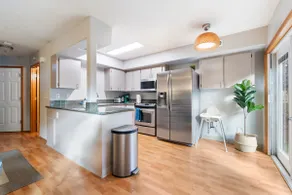 Renovated 3BR · Plenty Parking · 1-Night OK - Image 2