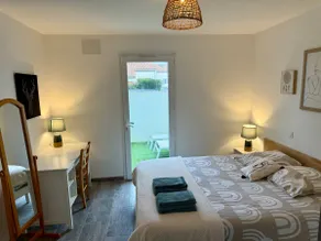 Sea getaway 2 minutes walk, patio & total comfort - Image 2