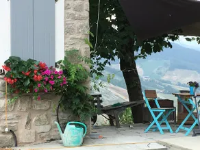 Courtyard apartment with amazing views - Image 5