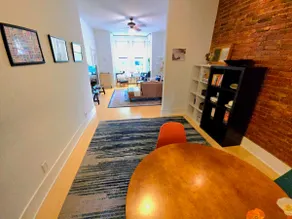 Gorgeous, large, modern 1 BR on Hist. Logan Circle - Image 5