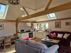 The Granary, Hook Farm in West Hoathly - Image 3