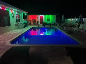 Sarasota Pool House - Image 2