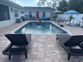 Sarasota Pool House - Image 4