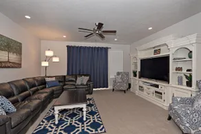 2 King En Suites - Spacious 4BR w/ Rooftop Patio - Image 4