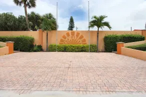 The Villas 2B by Duncan Real Estate - Image 2