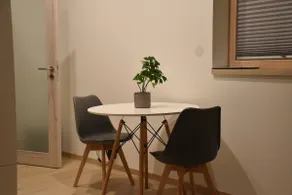 Lovely studio apartment on a quiet street - Image 5