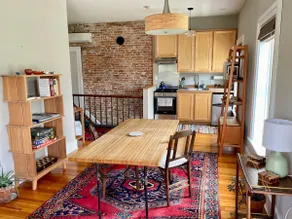 Decorah House • Bright, sunny, walk downtown! - Image 3