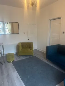 Comfy 1BR base Glasgow, Loch Lomond & Airport - Image 2