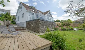 Rooftops Sleeps 8 Hot Tub Views Log Burner - Image 3