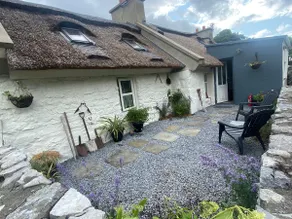 Galway Bay Thatched Cottage - Image 4