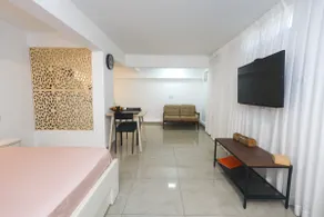 Carmel Center&Great Location - Image 2