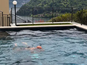 Sweet Home Greenway - garden, pool, lake view - Image 3