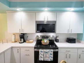Our Nautical Home  Key West prime location & amenities. Last minute specials. - Image 3
