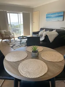 ShelleyBeach Villa SEAVIEWS*WIFI NO CLEANING FEE - Image 2