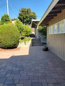 Entire home in a safe residential neighborhood - Image 5