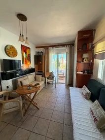 Amazing apartment with art works! - Image 3