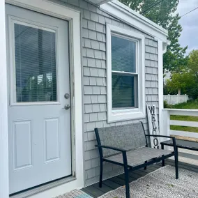 Coastal Plum Island Cottage Steps From Beach - Image 2