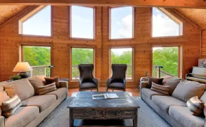 Luxury Log House set on Secluded 18-Acre Site - Image 3