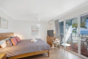 Tangalooma Beachfront Villa 28 - Air Conditioned - Image 4