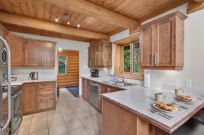 Chalet Serenite Waterfront - Image 5
