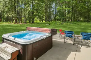 Fantastic Outdoor Living!  Private Hot Tub and Summer Pool! - Image 2