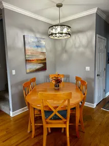 Spacious Porter House - 8 mins to town — sleeps 11 - Image 5