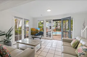 Coral Beach Noosa Resort - Image 5