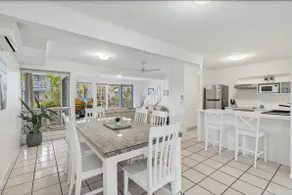 Coral Beach Noosa Resort - Image 4