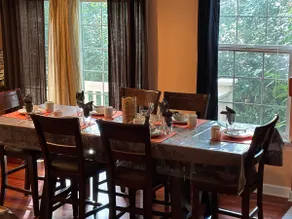 Spacious 4BR Family Retreat close to Renaissance - Image 5