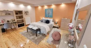Unique, Stylish Studio near Beaches - Image 3