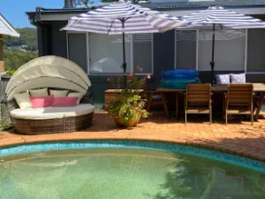 Beachside cabin + solar heated pool @ Spoon Bay - Image 5