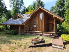 Middle Fork Retreat - Image 2