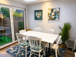 Harwell Haven Large 4BR Home Garden & Parking - Image 4