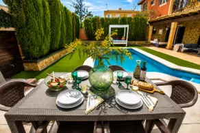 Luxury Petit Villa - Image 2
