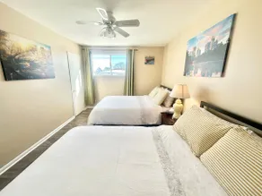 8-Bed Central Location | Clean•Fast Wifi•Parking - Image 2