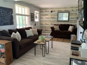 ✱ Charming West MI Getaway ✱ Quiet Neighborhood ✱ - Image 4