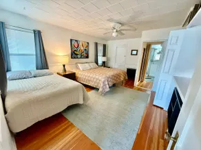 Cedar Grotto: Sleeps 6, Wi-Fi, Hot tub, Sauna, TVs - Image 5