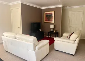 Dromore - Spacious, central apartment set in a gorgeous garden - Image 5