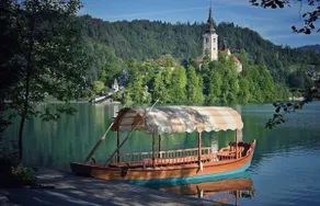 Jerman Pazlar | Lake Escape: Cozy 2‑Room Apartment - Image 2